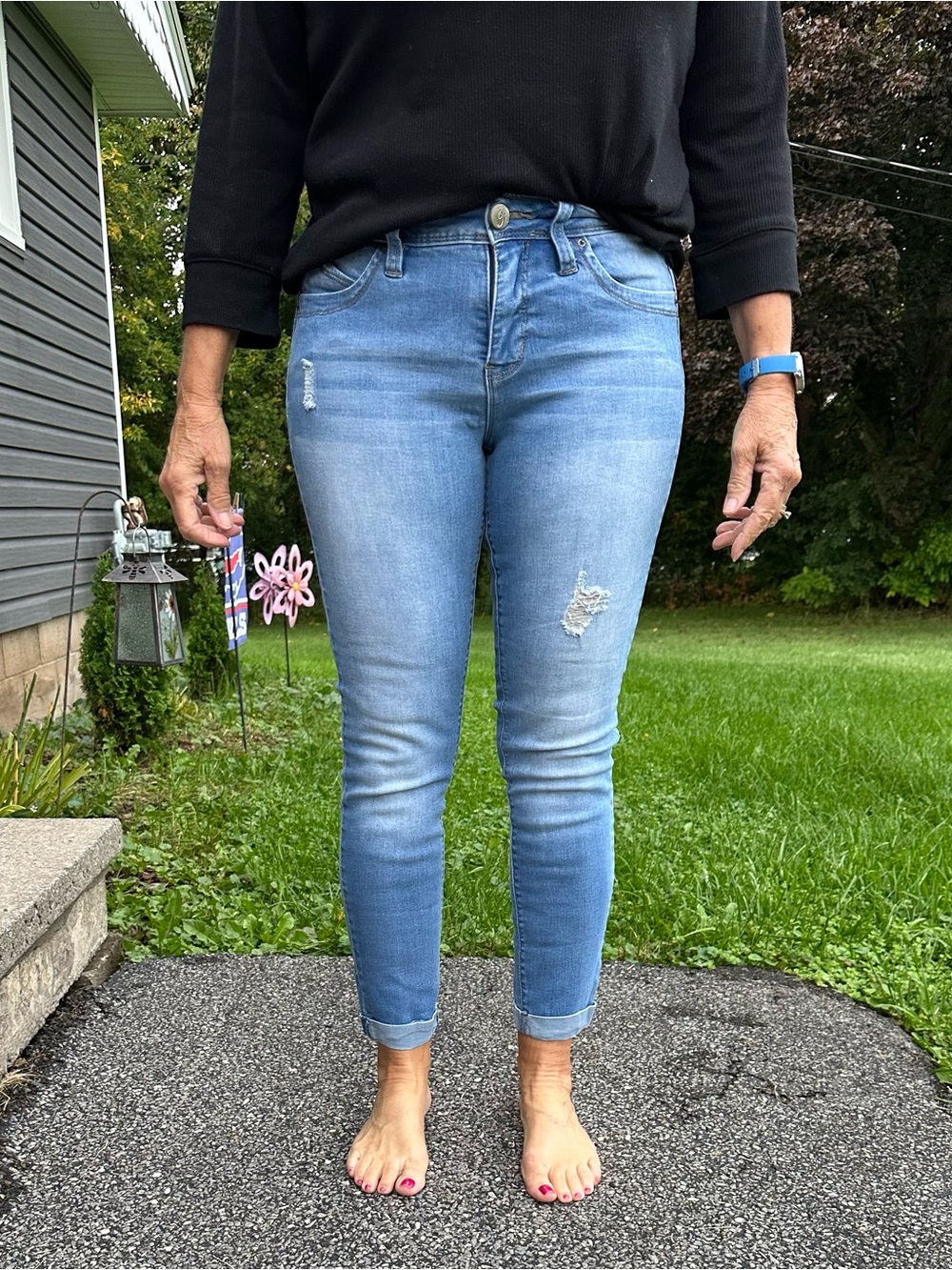 Royalty For Me Wanna Betta Butt Light Blue Distressed Cropped Skinny Jeans VGC